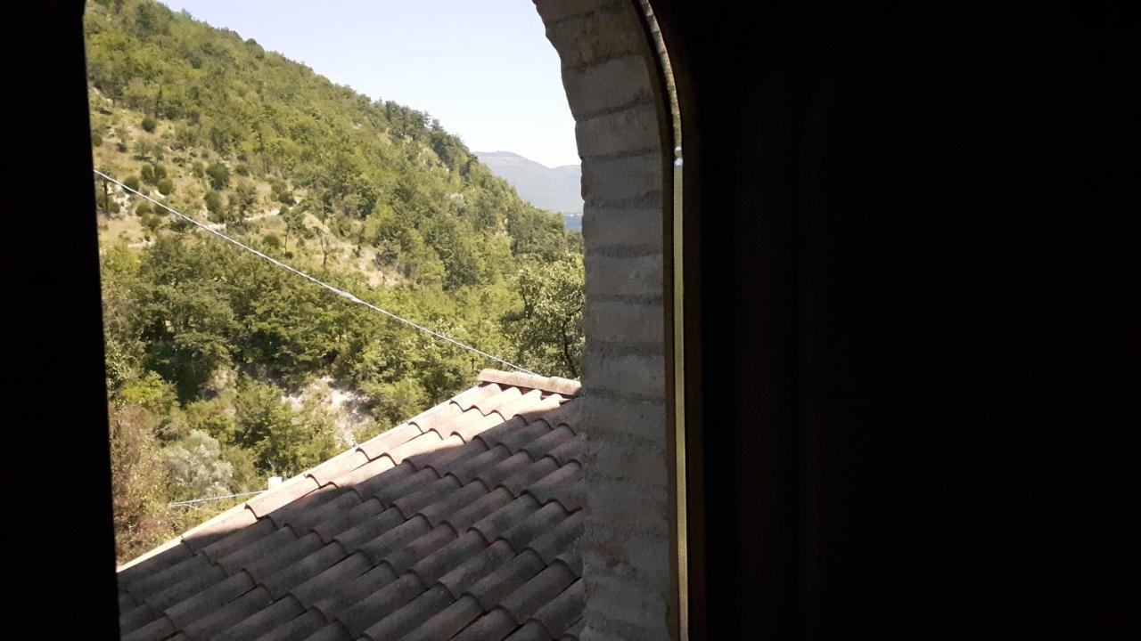 Agriturismo Marcofrate, A Retreat In The Nature Valtopina Exterior photo